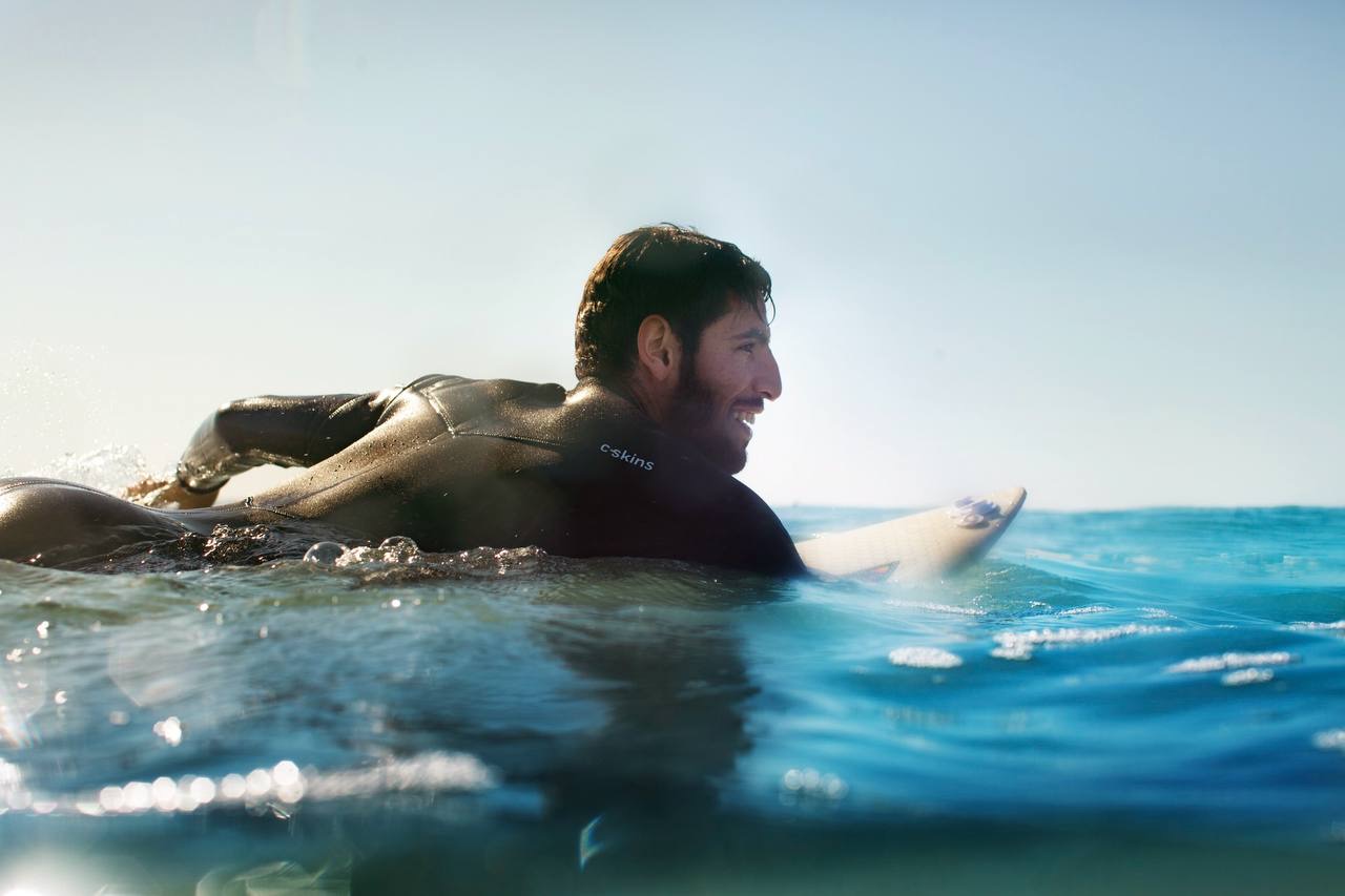 Hôtes se détendant après le surf à Surf Treasure Morocco